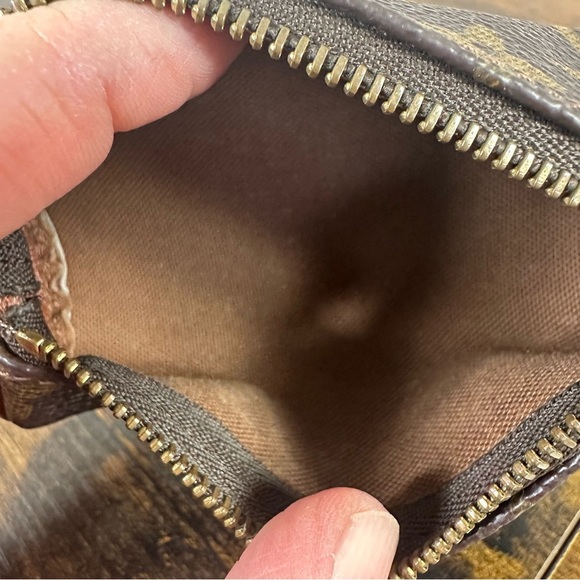 Louis Vuitton Vintage Monogram Golf Ball Holder Men Women - Picture 3 of 11